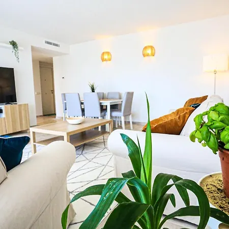 Litoral Costa Dorada - Forneri Only Families Daire